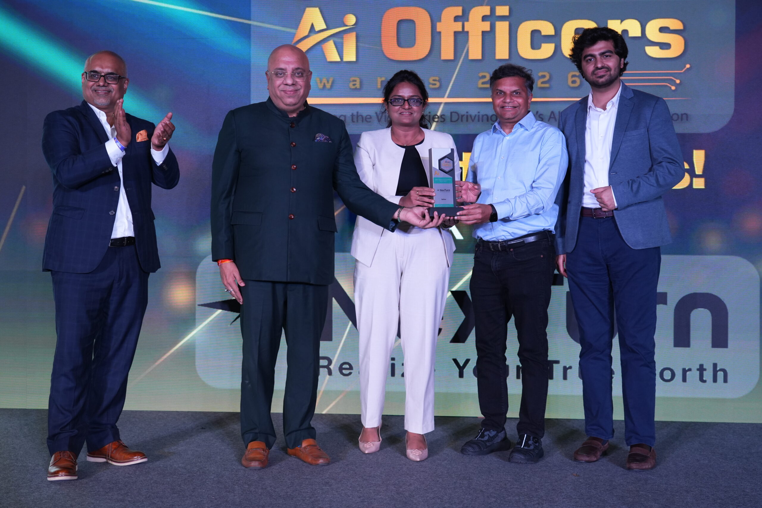Shruthi G M receiving the Data Rising Star of the Year award